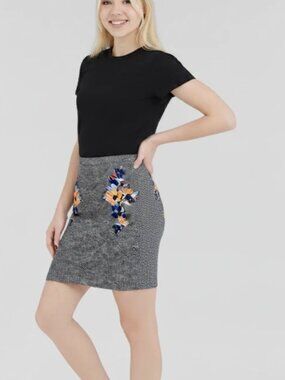 Anthropologie Jovonna London Vires Embroidered Floral Tweed Pencil Skirt 6 Navy